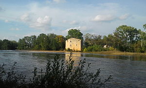 Le Vidourle et le moulin de Carrière à Aubais.