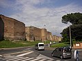 a viale di Porta Ardeatina, arrivando da via Cristoforo Colombo