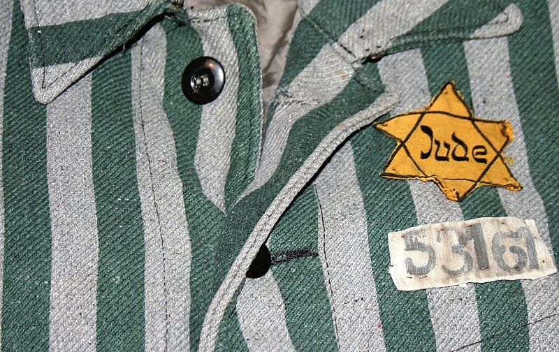File:Auschwitz outerwear distinguish yellow Star of David (cropped).jpg