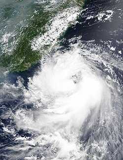 8月24日，即將登陸恆春半島的輕度颱風白鹿