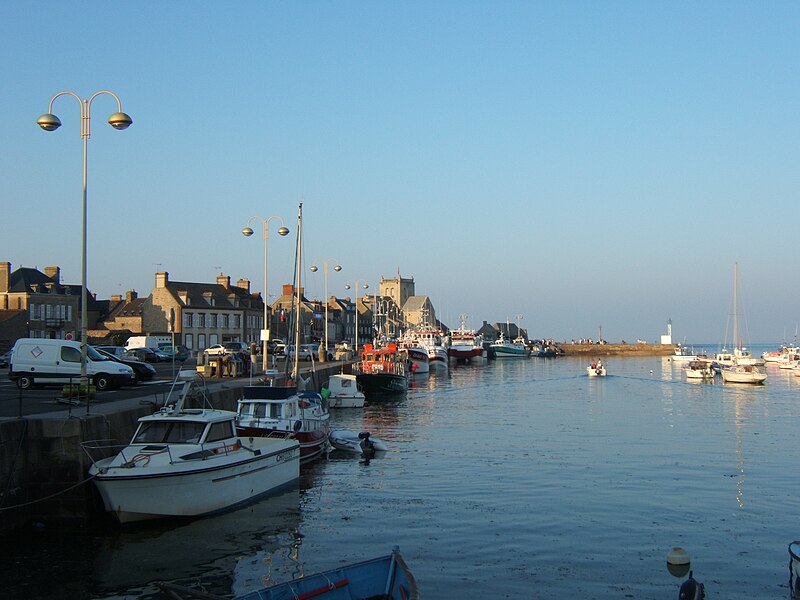 File:Barfleur-port-soir.JPG