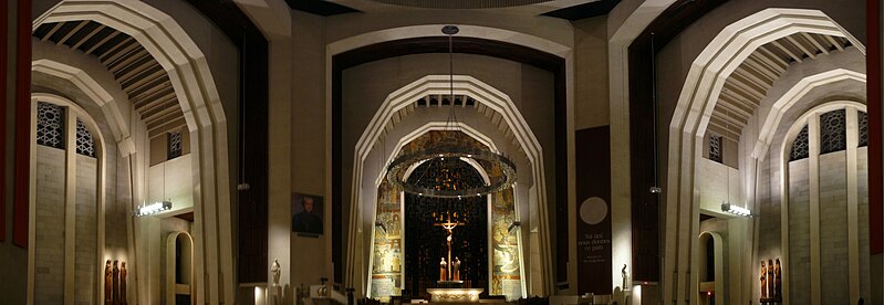 File:Basilica in St. Joseph Oratory.jpg