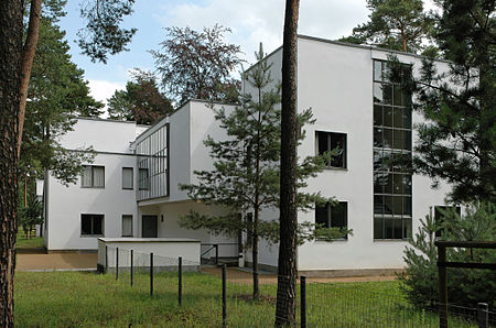 Tập_tin:Bauhaus-Dessau_Meisterhaeuser1.JPG