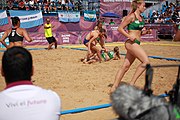 Deutsch: Beachhandball bei den Olympischen Jugendspielen 2018 in Buenos Aires; Tag 7, 13. Oktober 2018; Mädchen, Spiel um Platz Drei – Ungarn-Niederlande 2:0 English: Beach handball at the 2018 Summer Youth Olympics in Buenos Aires at 13 October 2018 – Girls Bronze Medal Match – Hungary-Netherlands 2:0 Español: Handball de playa en los Juegos Olimpicos de la Juventud Buenos Aires 2018 en 13 de octubre de 2018 – Partido por la medalla de bronce femenino - Hungría-Países Bajos 2:0