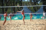 Deutsch: Beachvolleyball bei den Olympischen Jugendspielen 2018; Tag 8, 14. Oktober 2018; Mädchen, Achtelfinale – Bolivien-Puerto Rico 0:2 (18–21/18–21 ) English: Beach volleyball at the 2018 Summer Youth Olympics at 14 October 2018 – Girls Round of 16 – Bolivia-Puerto Rico 0:2 (18–21/18–21 )