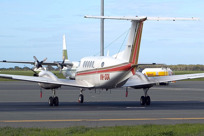 File:Beech Super King Air (5780957804).jpg