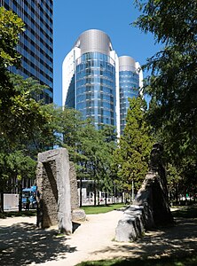 Les Tours vues depuis la promenade du boulevard.