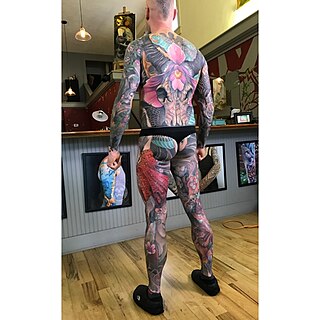 <span class="mw-page-title-main">Body suit (tattoo)</span> Extensive body modification design