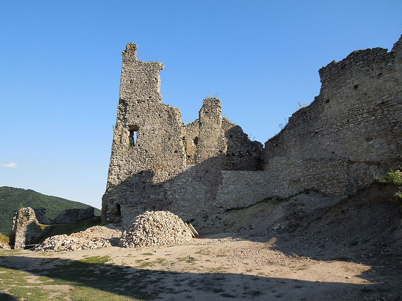 File:Brekovský hrad 0005.JPG