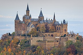 Burg Hohenzollern 10-2016.jpg