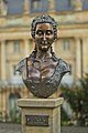 Deutsch: Bronzebüste der Markgräfin Wilhelmine von Bayreuth zwischen Schlosskirche und Opernhaus (Gabriele Plössner, 1998) English: Bronze bust of Wilhelmine of Bayreuth, located between the Schlosskirche and the Opera House. Sculpture by Gabriele Plössner, 1998