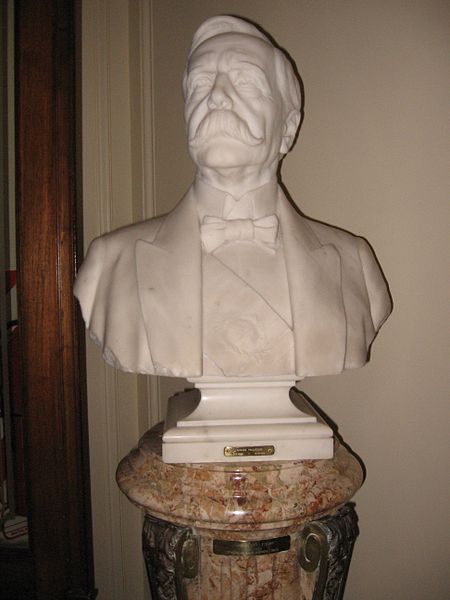Archivo:Busto de Pellegrini.JPG