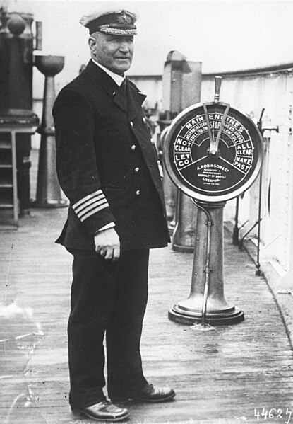 File:Captain W. T. Turner aboard the Aquitania.jpg