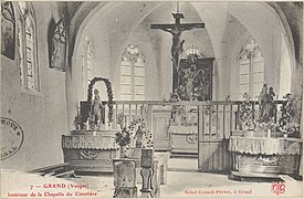 Carte postale, Grand (Vosges, Intérieur de la chapelle du cimetière.jpg