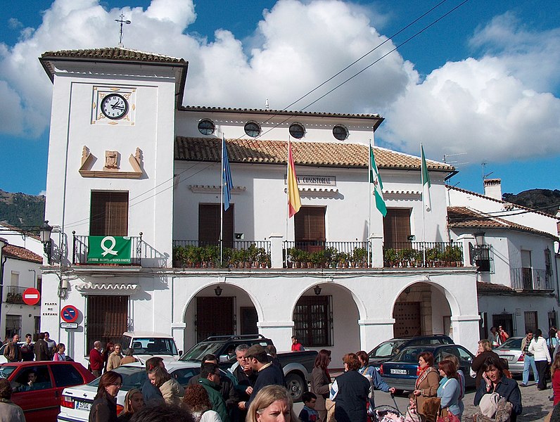 File:Casa consistorial grazalema.jpg