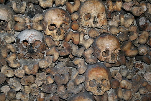 Catacombs of Paris 03