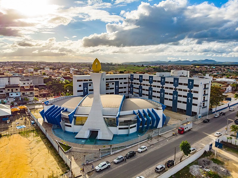 File:Catedral São Pedro - Teixeira de Freitas 2020.jpg