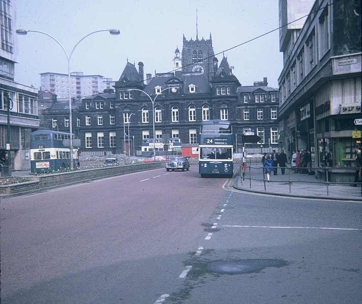 File:Cheapside, Bradford City Centre - geograph.org.uk - 2793360.jpg