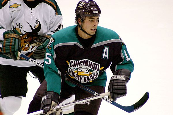 Joffrey Lupul playing for the Cincinnati Mighty Ducks in 2004.