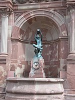 Statue du petit vigneron
