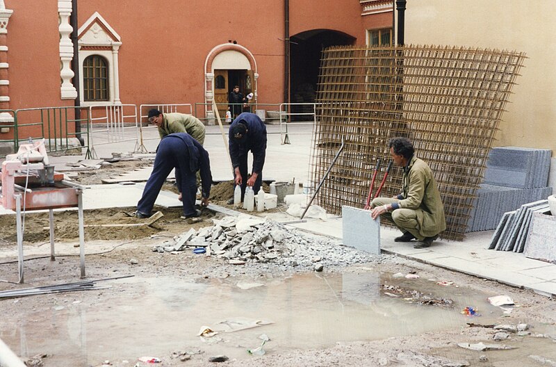 File:Construction workers near the State Tretyakov Gallery 1997.jpg