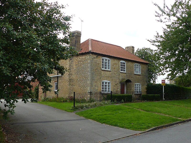 File:Cottage in Potterhanworth.jpg