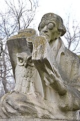 Category:Statues of reading people - Wikimedia Commons