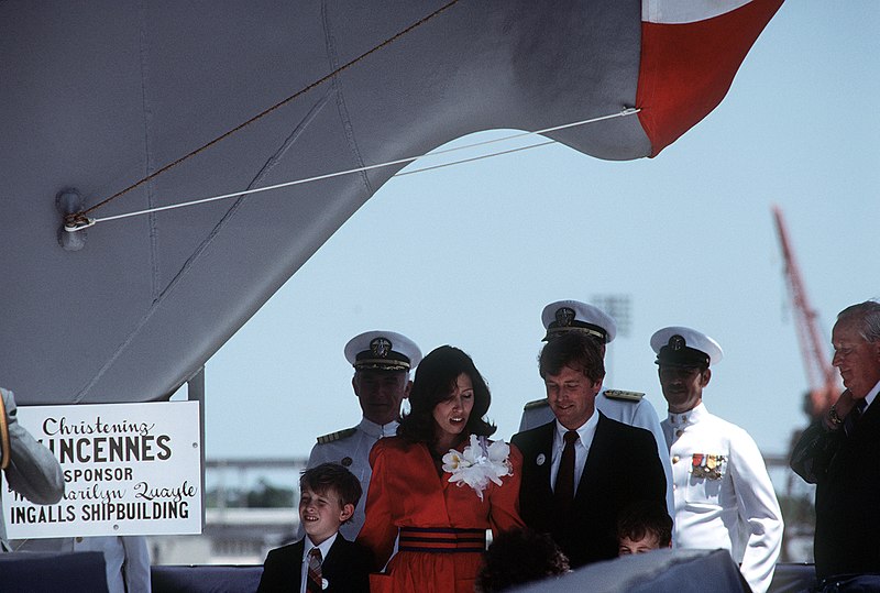 File:Dan Quayle his wife, Marilyn, and their children stand on the christening platform of the USS VINCENNES.jpg