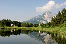 Blick vom Fennberger See zur Wiggerspitze: Der Fennberg ist ein Ausgangspunkt für die Besteigung des Bergs.