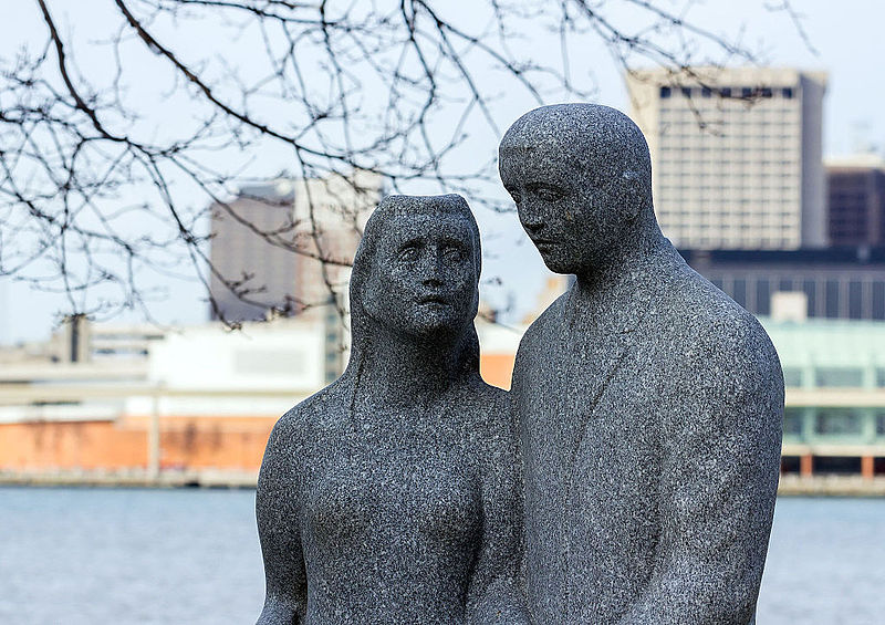 File:Detail of Knights of Columbus Peace Monument, Windsor, Ontario, 2014-12-07.jpg