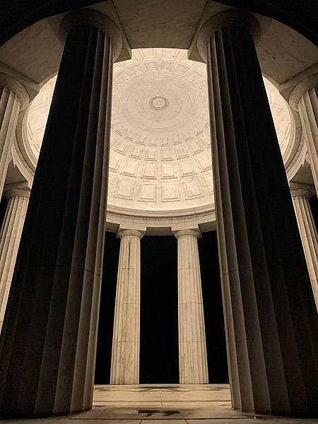 File:District of Columbia War Memorial interior at night.jpg