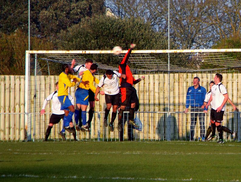 File:Eastbourne United v Ampthill Town (13982672416).jpg