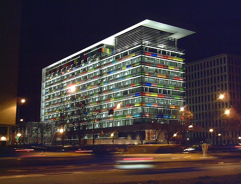 File:Edificio del I.N.E. (Madrid) 01.jpg