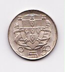 Münze zu 2,50 Escudo von 1951. Im Volksmund 25 Tostõs genannt.