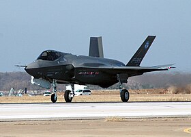 280px-F35A_Prototyp_AA1_3