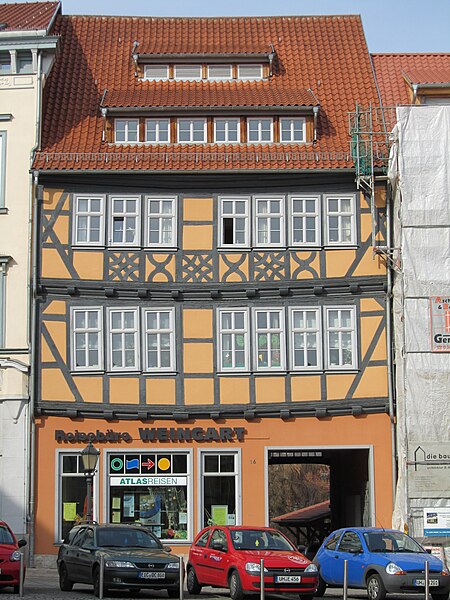 File:Fachwerkhaus Obermarkt Mühlhausen.JPG