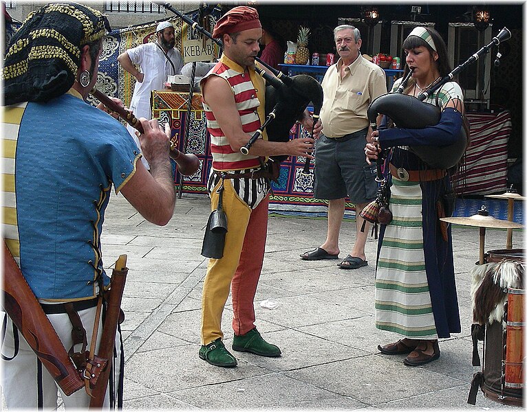 File:Feira Medieval na Coruña 9.jpg