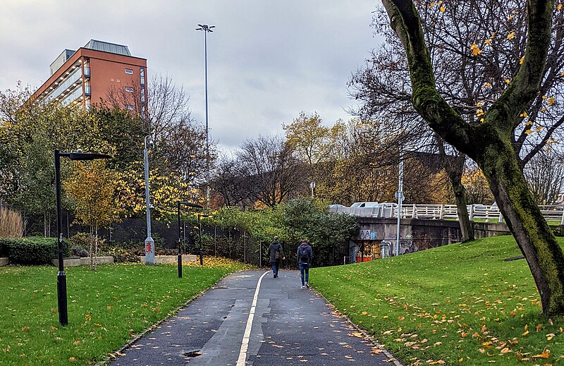 File:Footpath near sackville street manchester.jpg