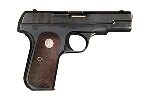 Пістолет Pocket Hammerless бійця французького опору Фредеріка "Алена" Лабурера, учасника битви при Мон-Муше. Виставлен в музеї армії, Дім Інвалідів, Париж