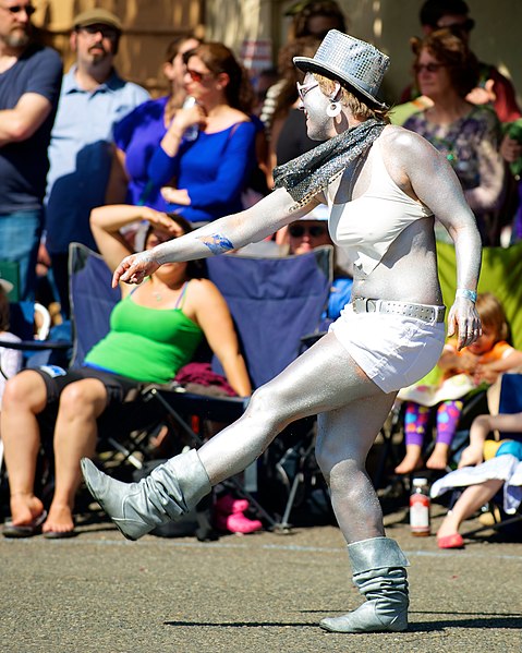 File:Fremont Solstice Parade 2013 62 (9237729404).jpg