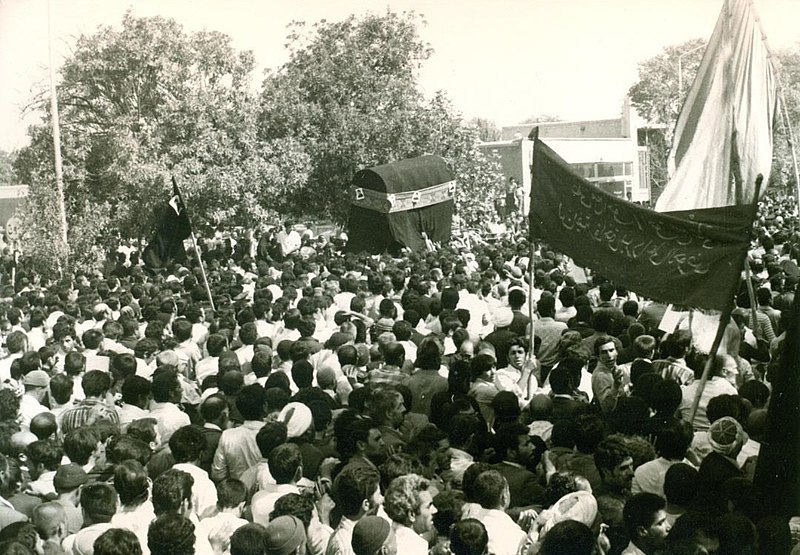 File:Funeral of Mohammad Hadi Milani (11343).jpg