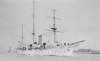 HMS Espiegle, which served as Townshend's headquarters during the first half of the battle. HMS Espiegle (1900).jpg