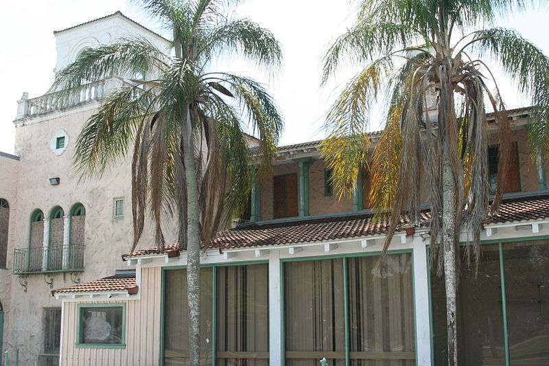 File:Hacienda Hotel.jpg