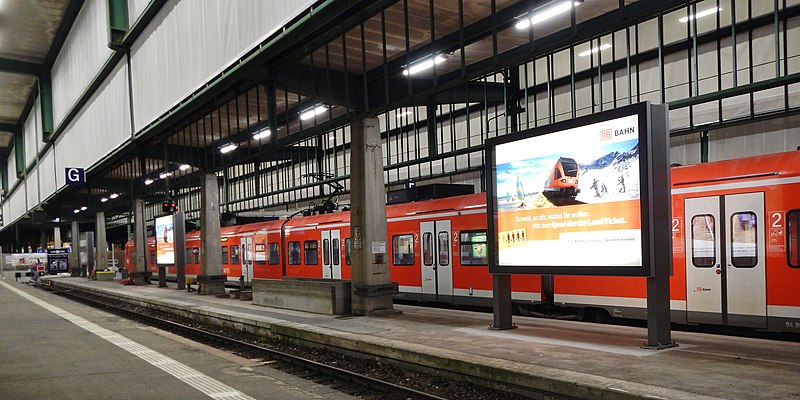 File:Hauptbahnhof Stuttgart - panoramio (1).jpg