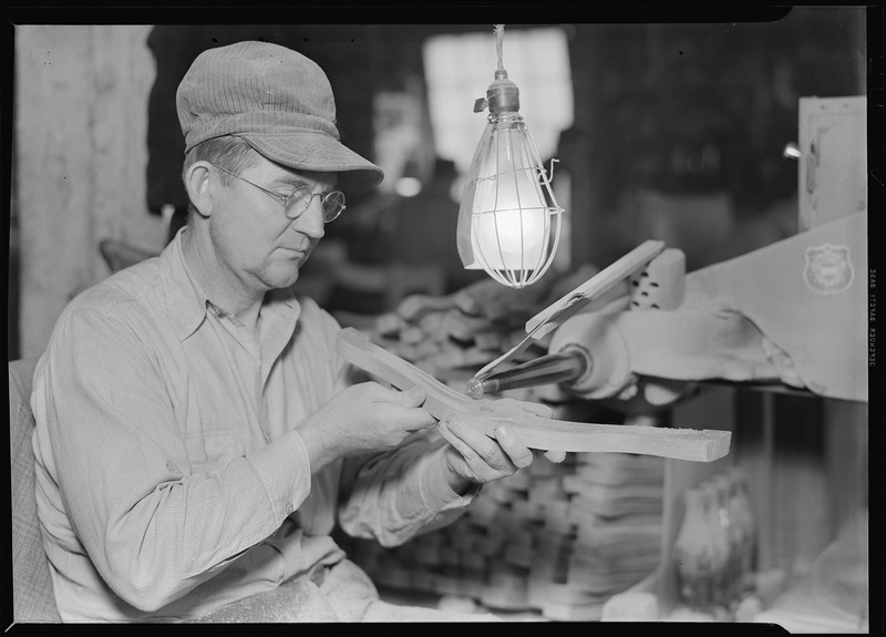 File:High Point, North Carolina - Upholstering. Tomlinson Chair Manufacturing Co. Spindle carver - top-back of chair in... - NARA - 518487.tif