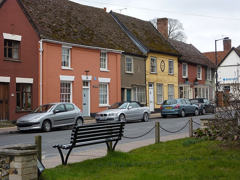 File:High Street opposite the church - geograph.org.uk - 1745272.jpg