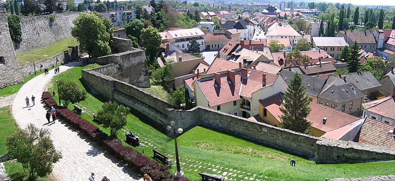 File:IMG 0463-0464 - Hungary, Eger - Citadel - Cropped.JPG