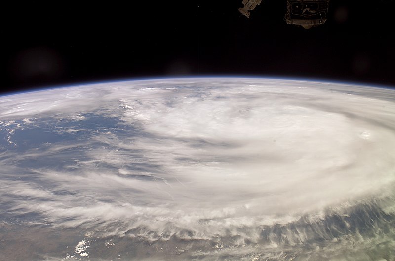 File:ISS017-E-5599 - View of Bay of Bengal.jpg