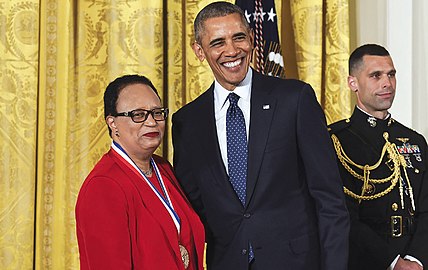 Jackson Obamak emandako Zientzietako domina jasotzen, 2015