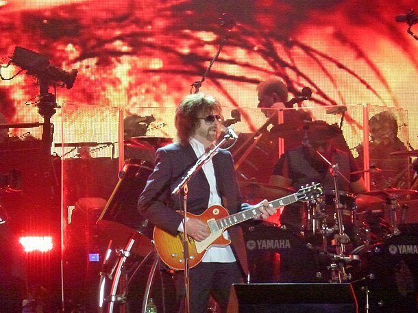 Jefflynne hydepark.jpg